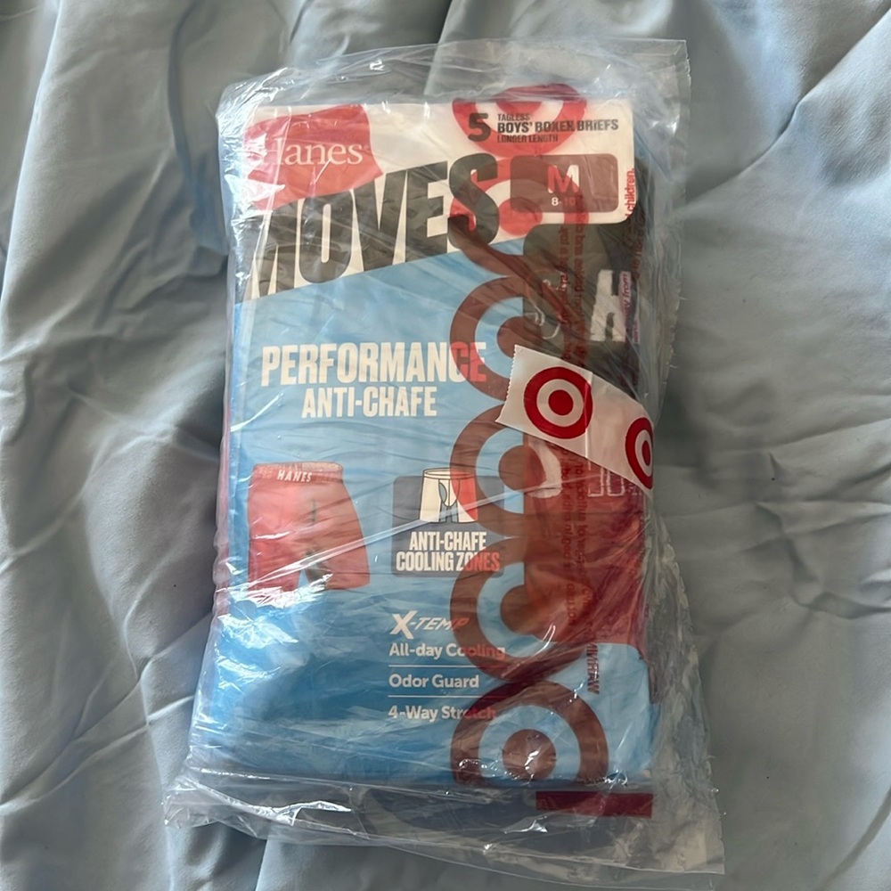 NWT Hanes Moves Boys Boxer Briefs, Size M (8-10)